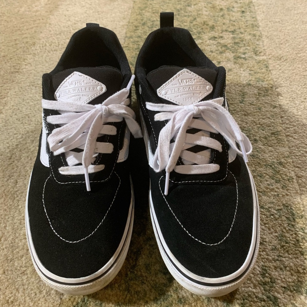 Vans Men's Classic Black and White Sneakers